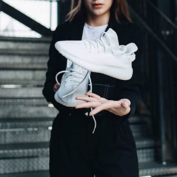 Adidas YEEZY Boost 350 V2 Cream (Triple White) - Picture 3 of 16